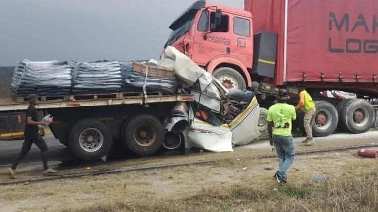 12 Killed On Spot In Horrific Taxi & Truck Accident