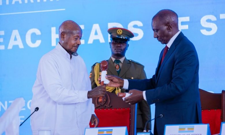 Mwenyekiti-mpya-wa-Jumuiya-ya-Jumuiya-ya-Afrika-Mashariki-EAC-Rais-wa-Uganda-Mhe.-Yoweri-Kagut-780x470